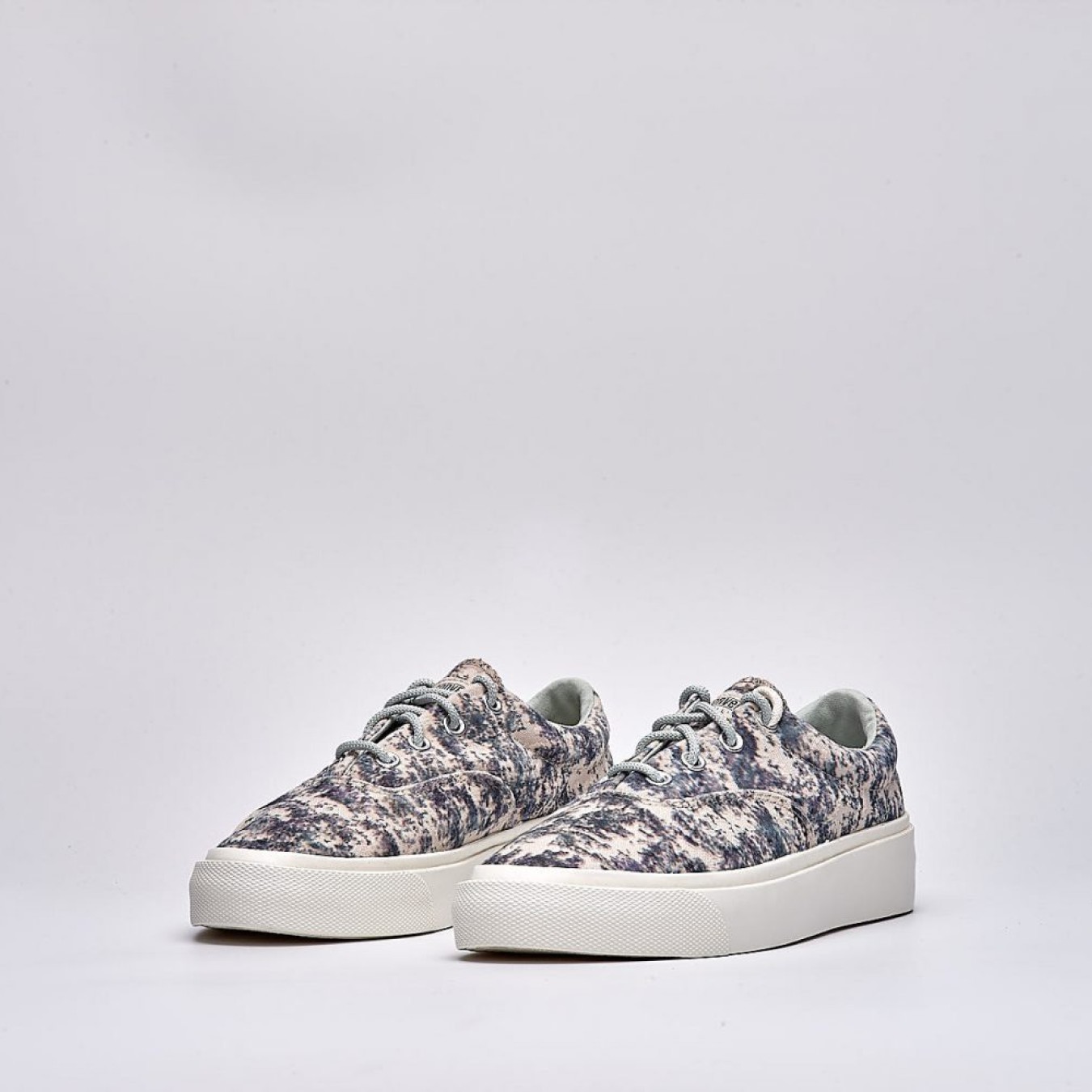 Converse Skid Grip OX x John Elliott