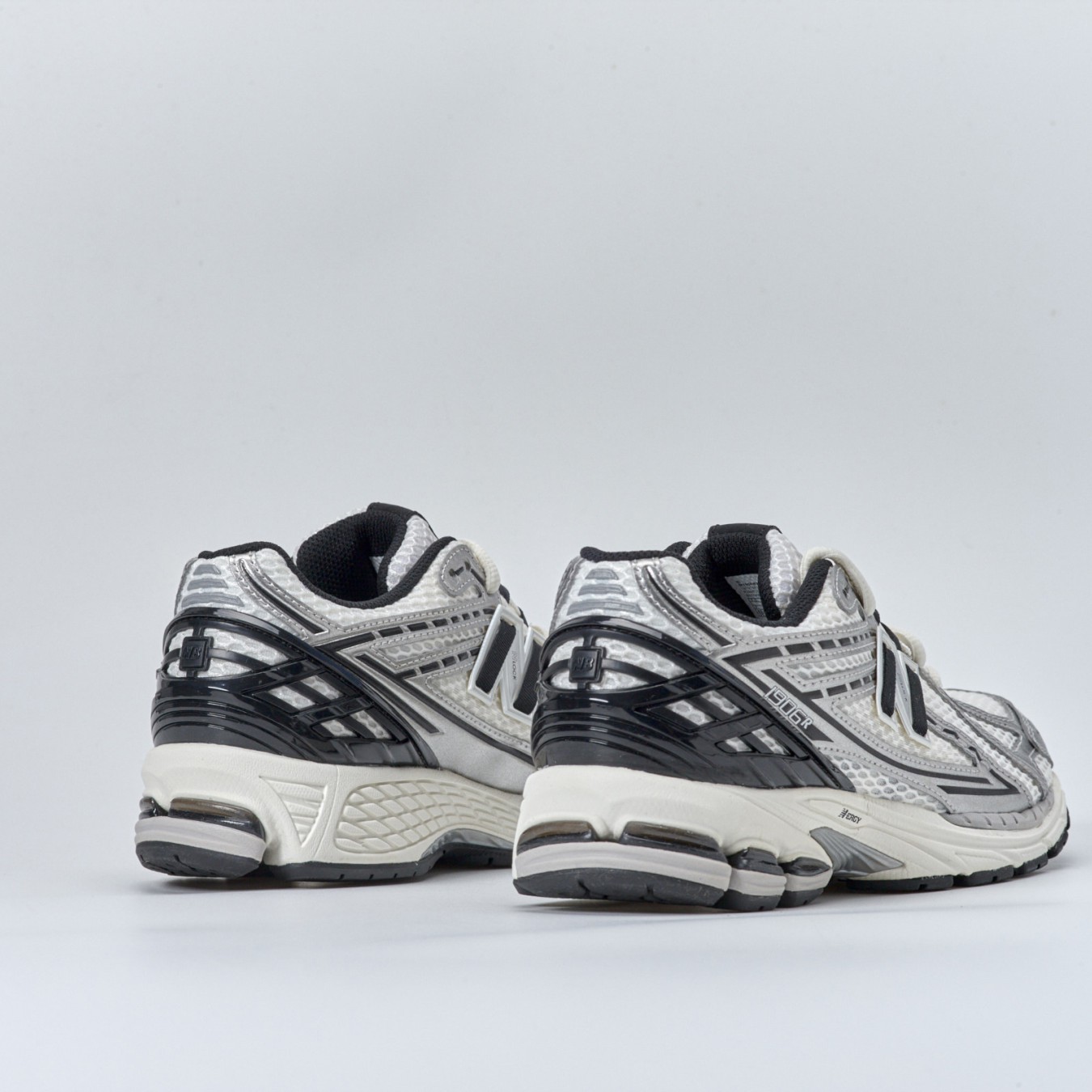 New Balance 1906R