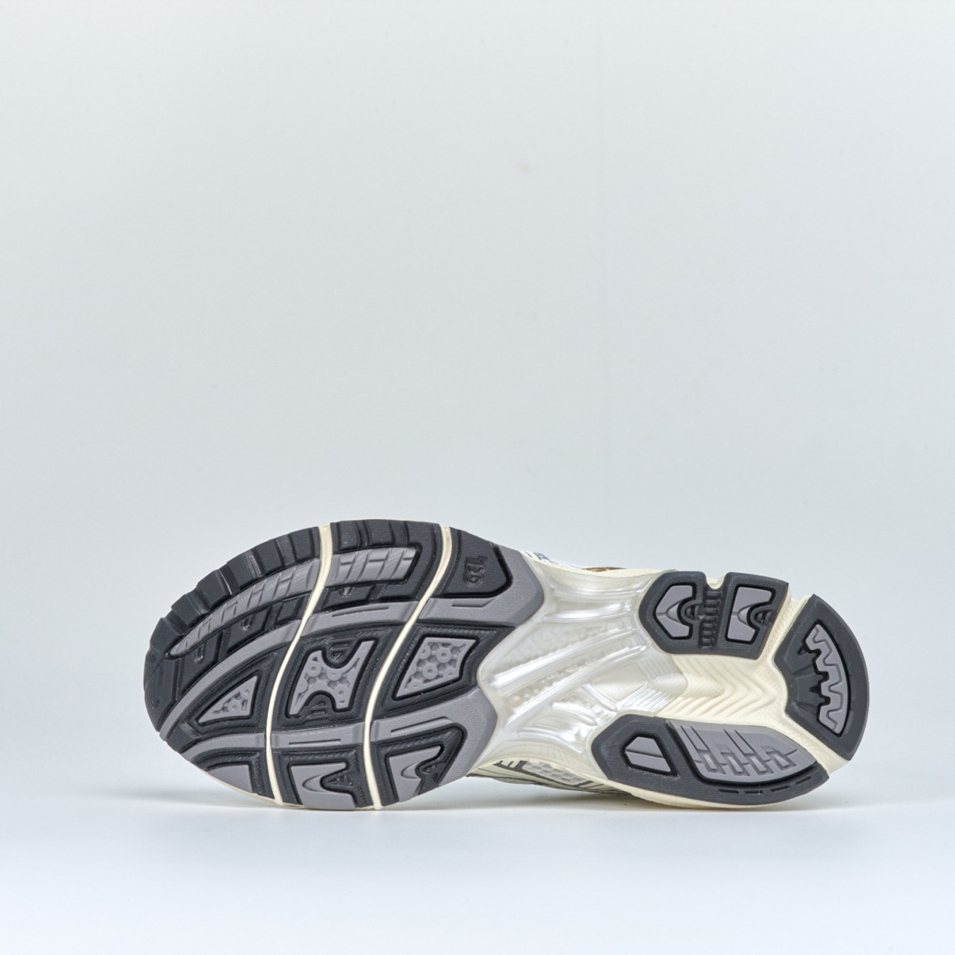 ASICS Gel-Kayano 14