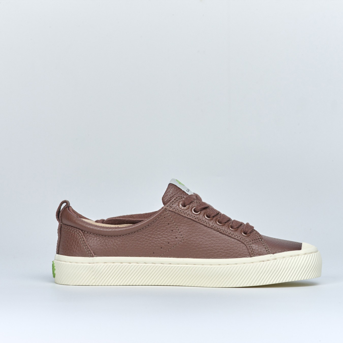 Cariuma OCA Low Premium Leather