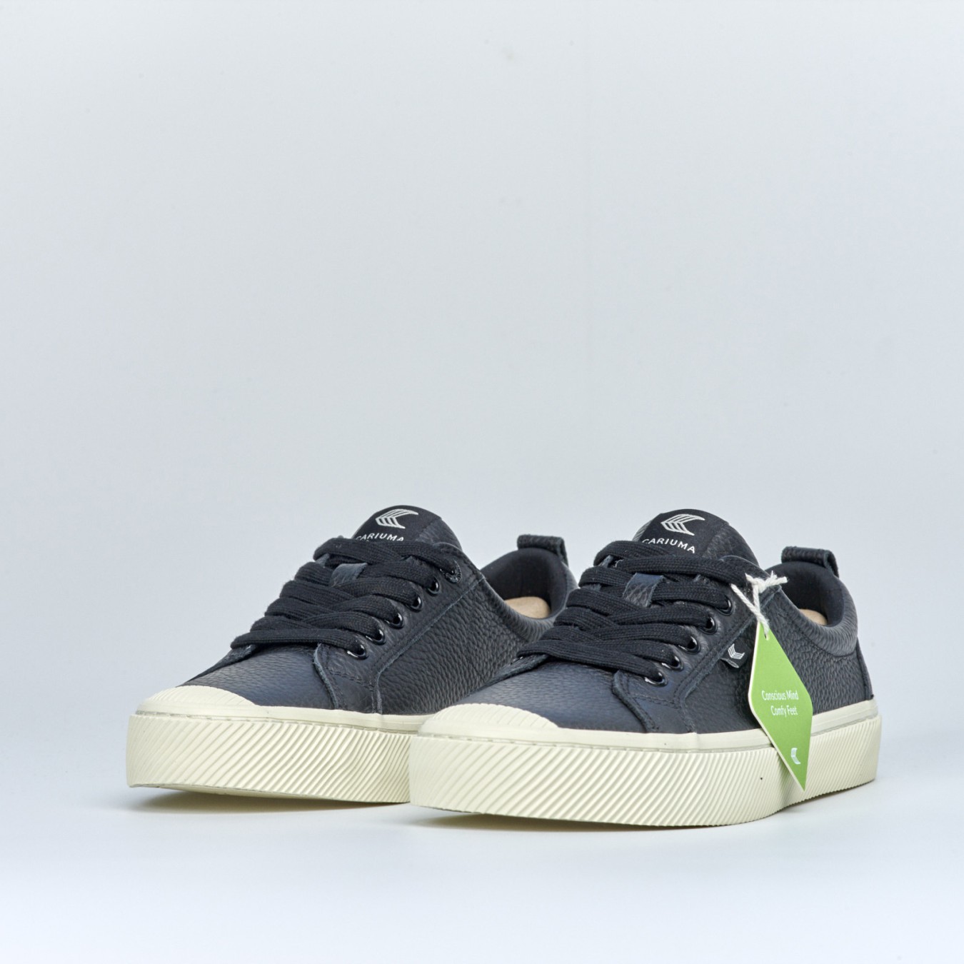 Cariuma OCA Low Premium Leather