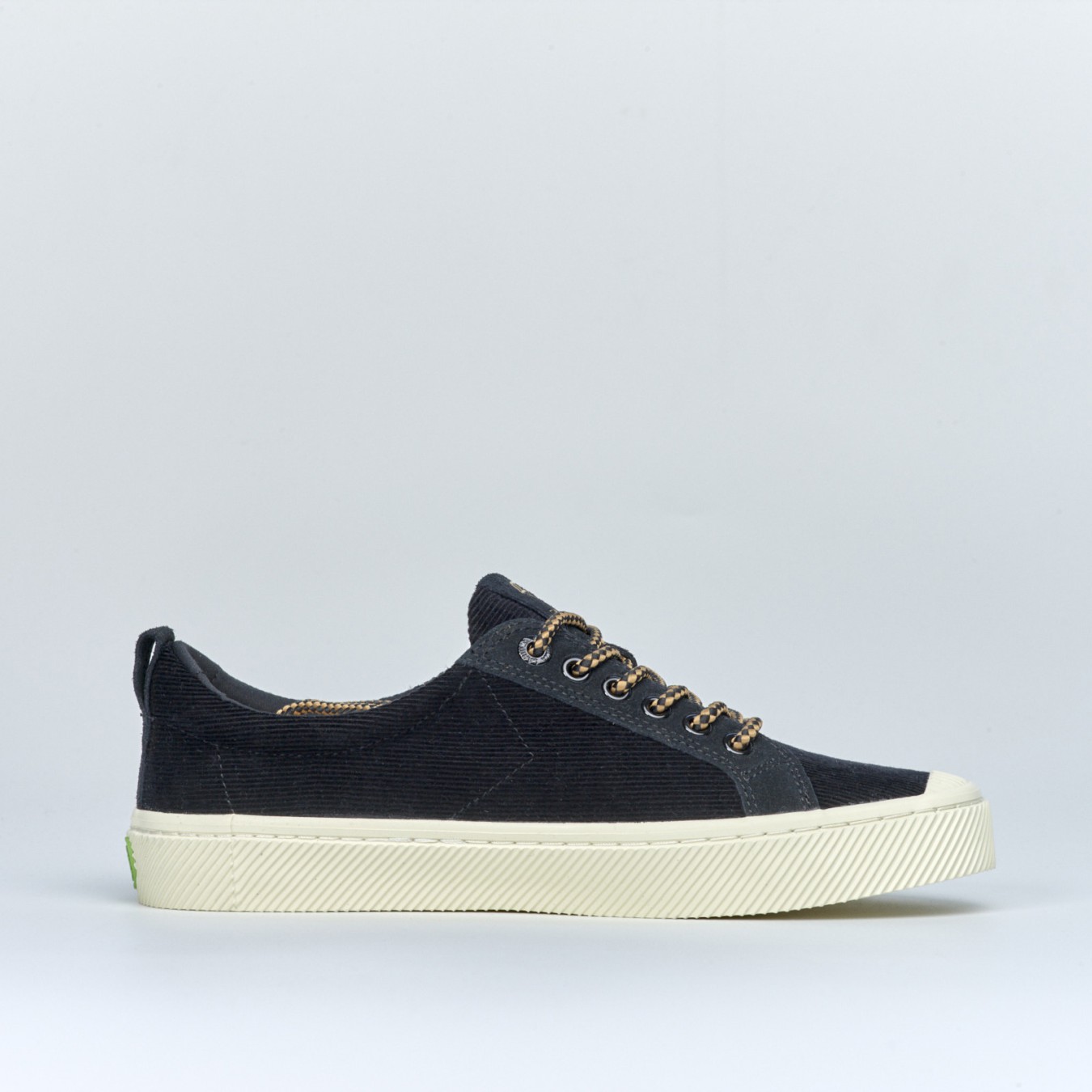 Cariuma OCA Low Corduroy