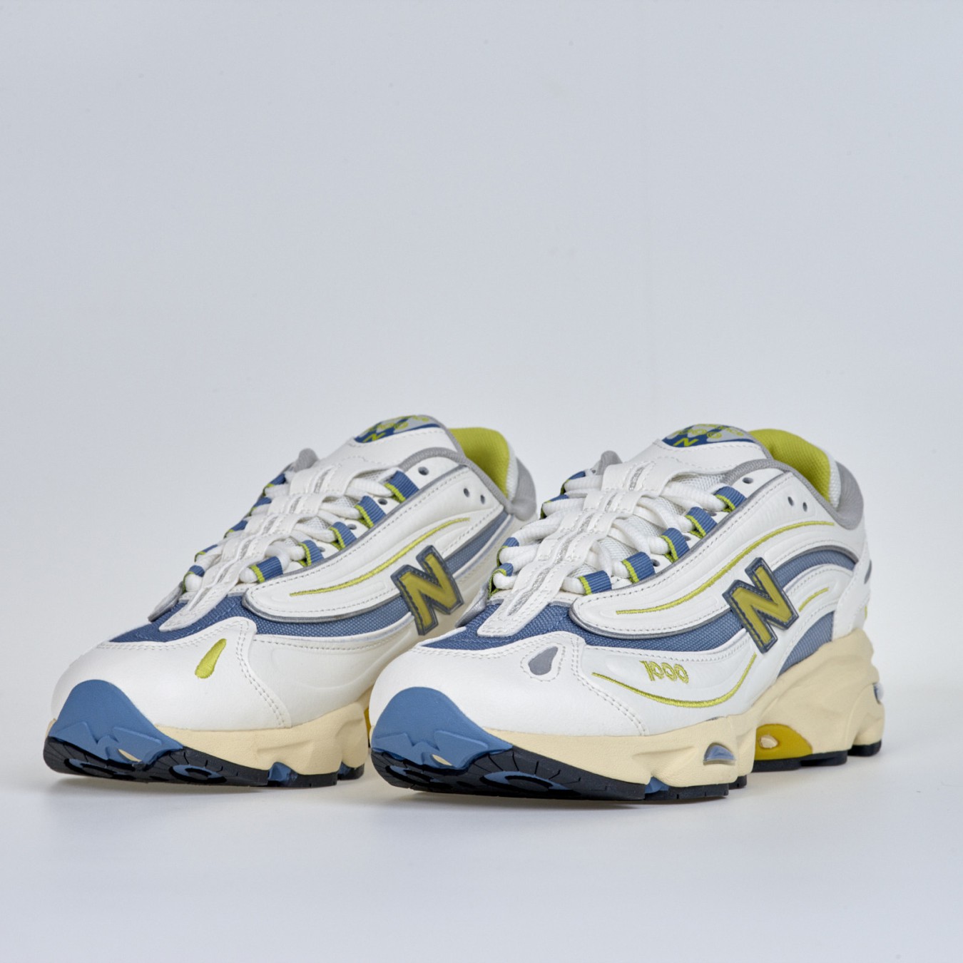 New Balance 1000