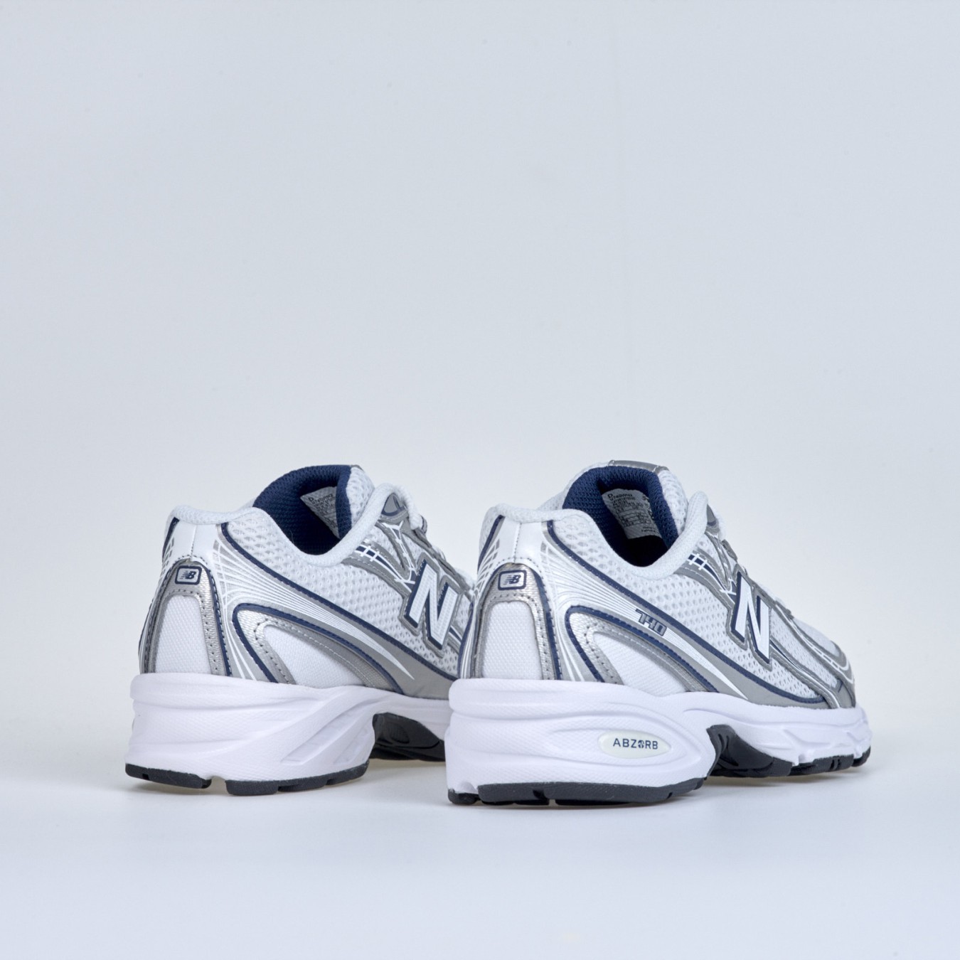 New Balance 740