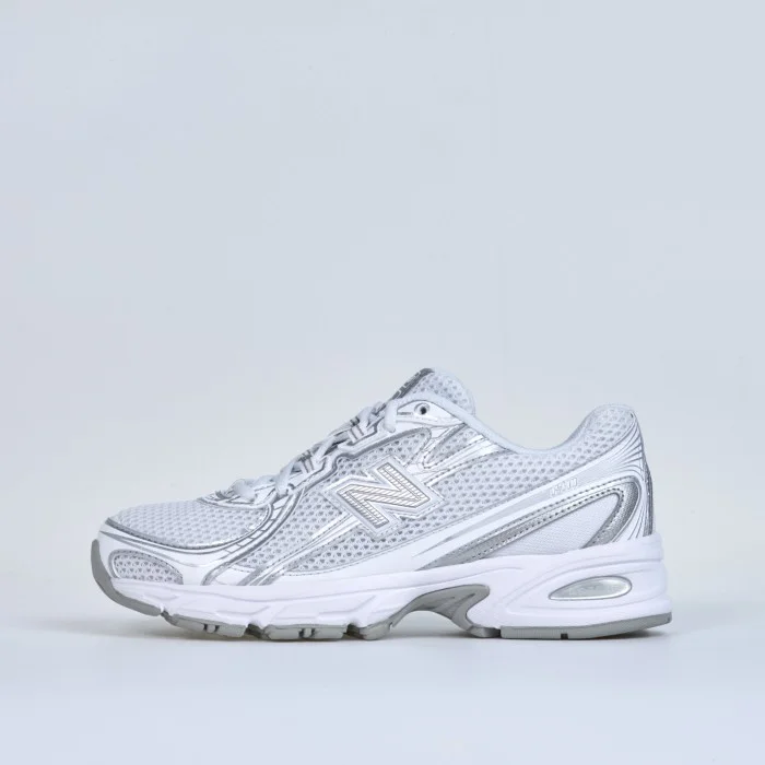 New Balance 740