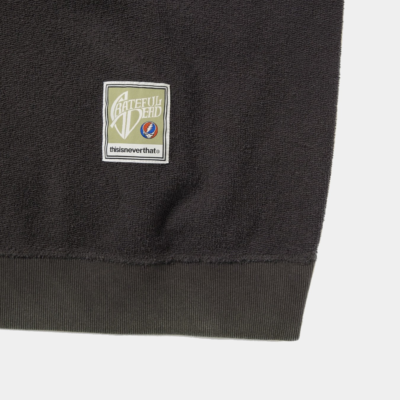 thisisneverthat x Grateful Dead Peace Bears Reversible Crewneck