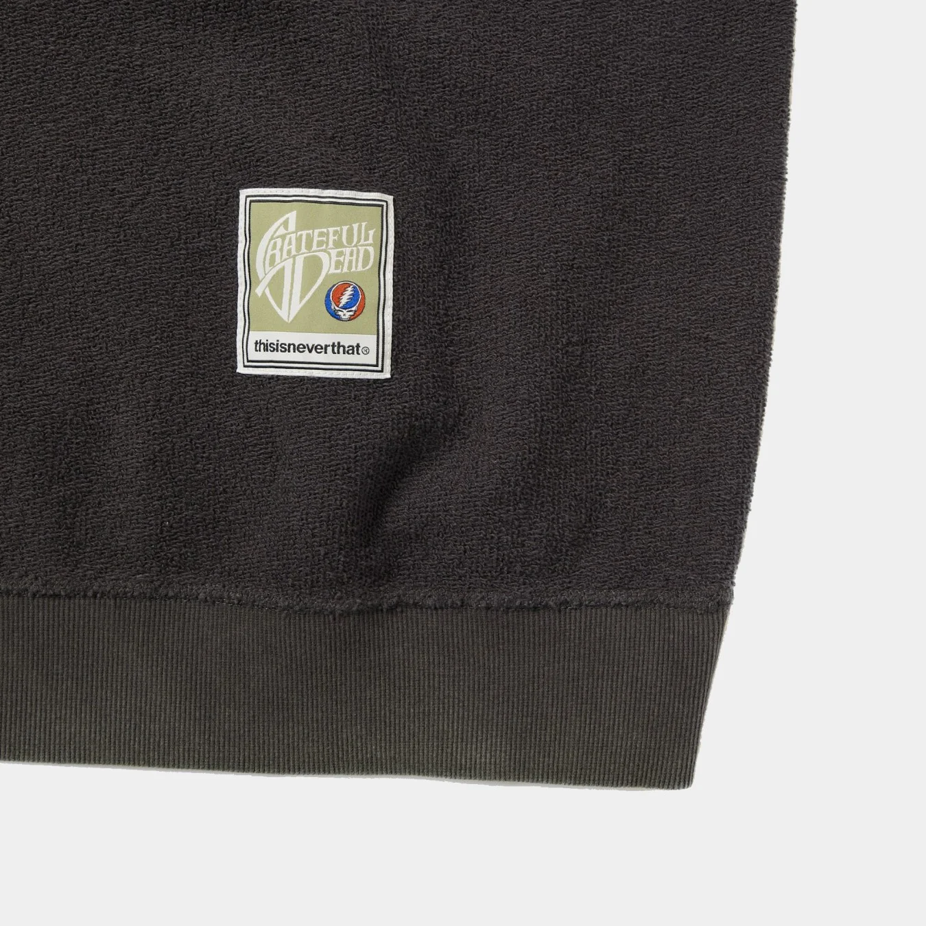 thisisneverthat x Grateful Dead Peace Bears Reversible Crewneck