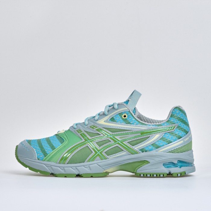 ASICS  UB9-S GEL-DS Trainer 14