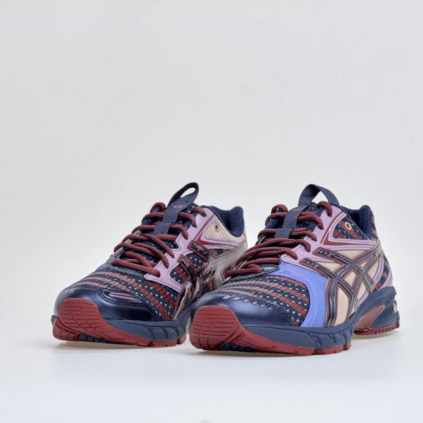 ASICS UB9-S GEL-DS Trainer 14