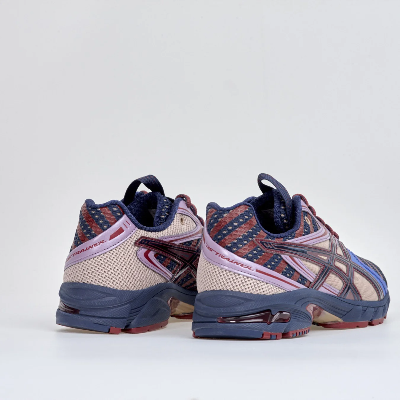 ASICS UB9-S GEL-DS Trainer 14