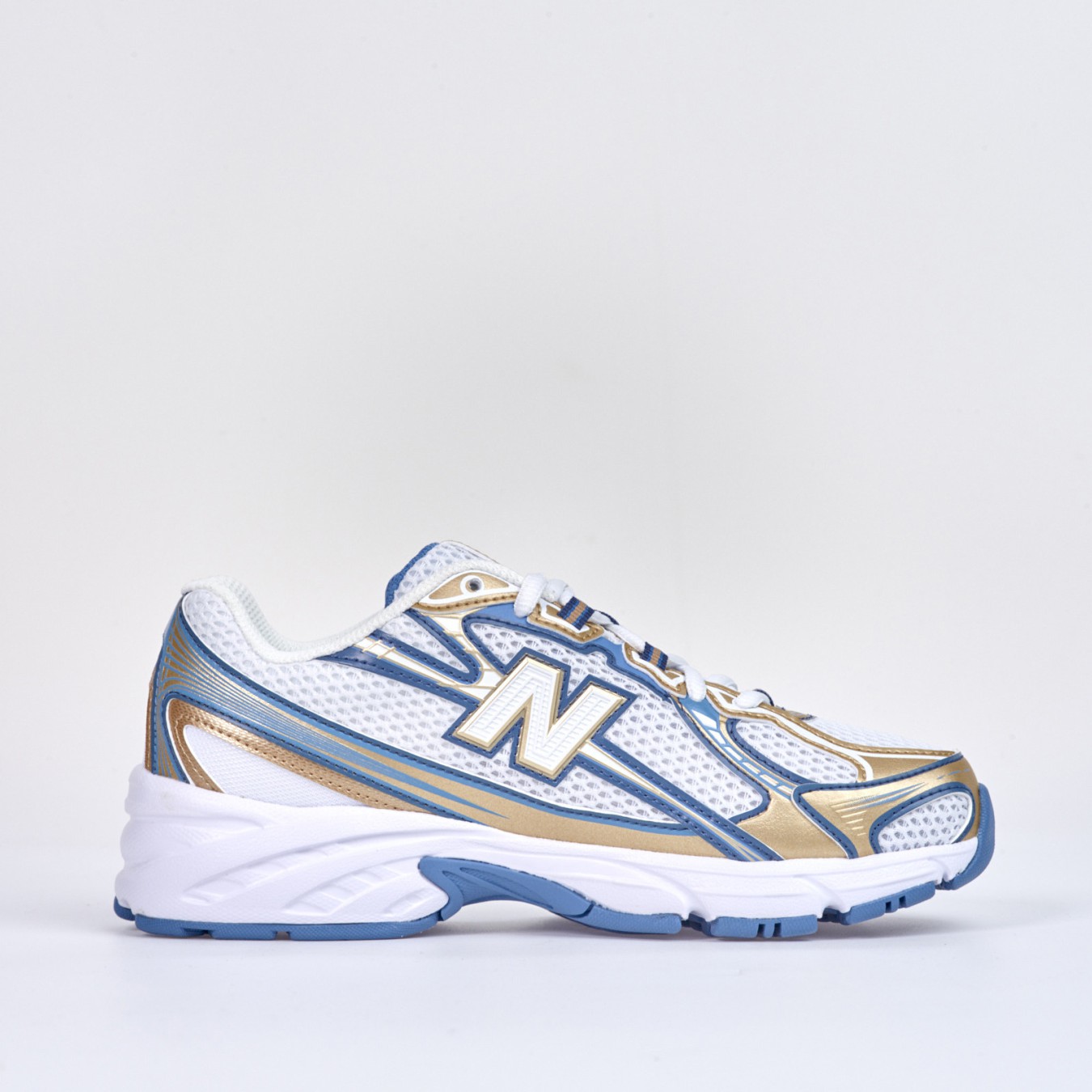 New Balance 740