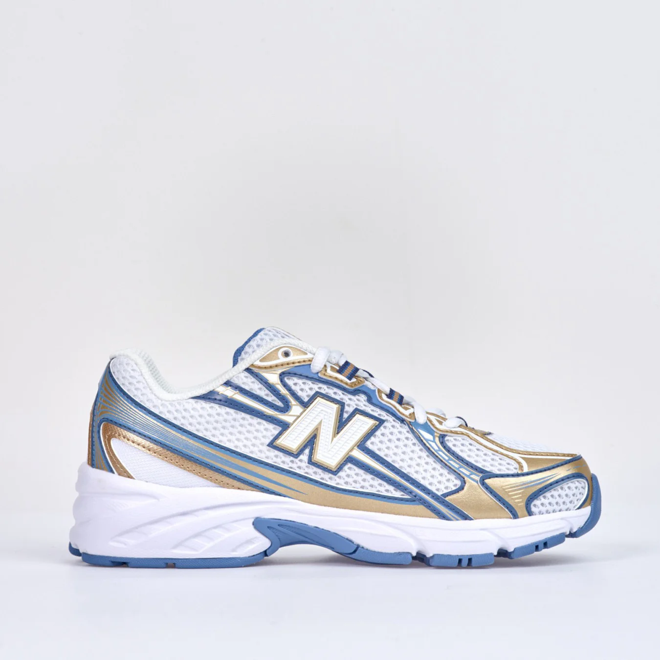 New Balance 740