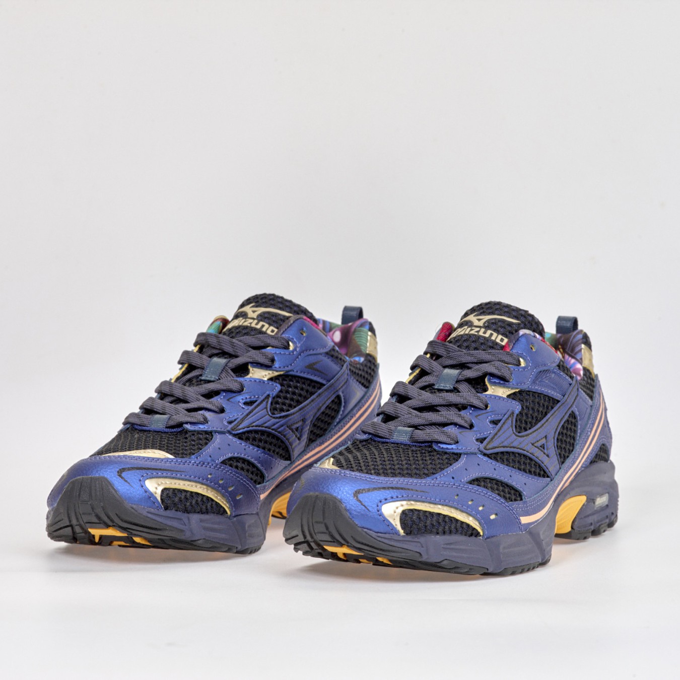 Mizuno MXR 'Osaka Pack'