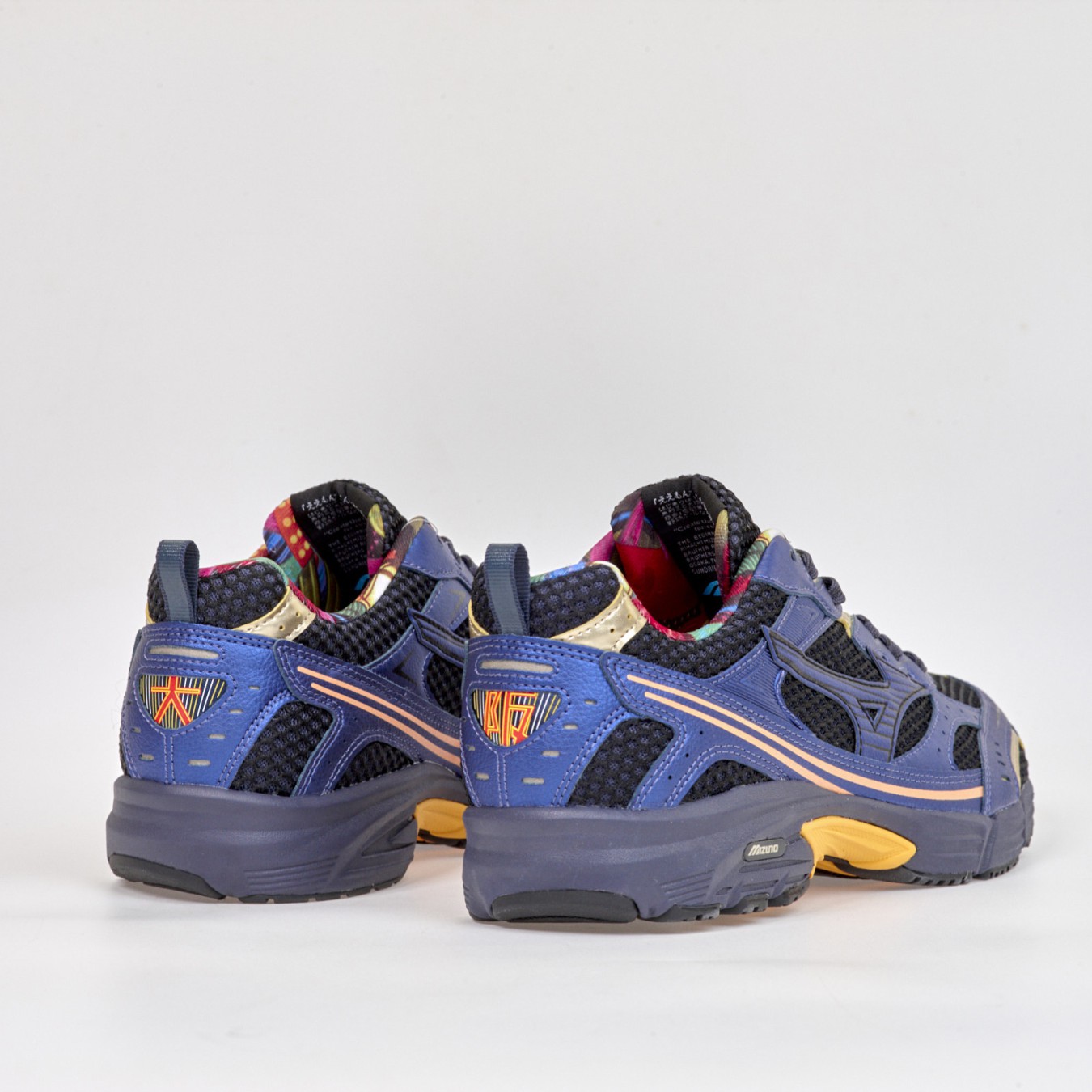 Mizuno MXR 'Osaka Pack'