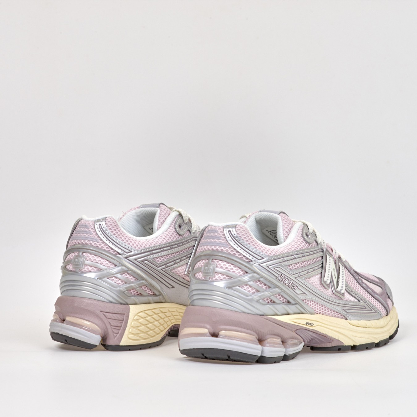 New Balance 1906R