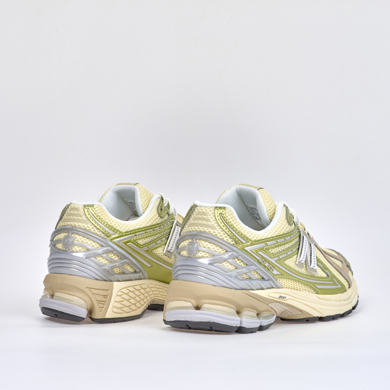 New Balance 1906R