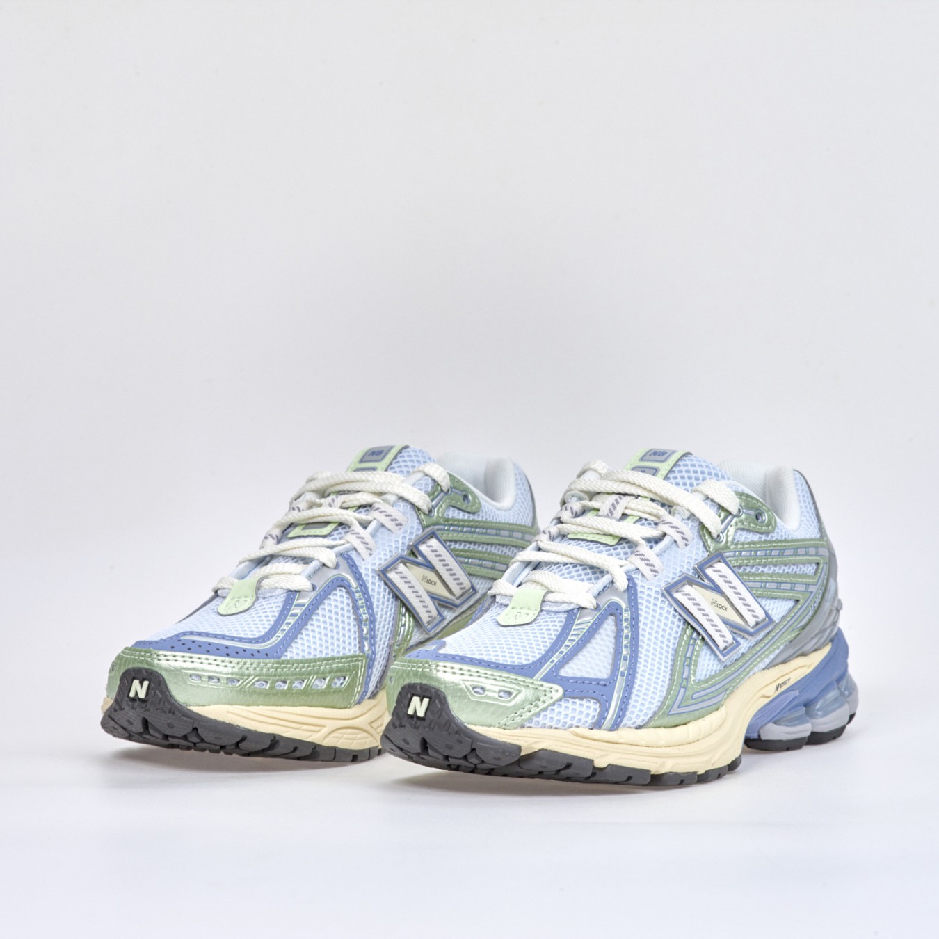 New Balance 1906R