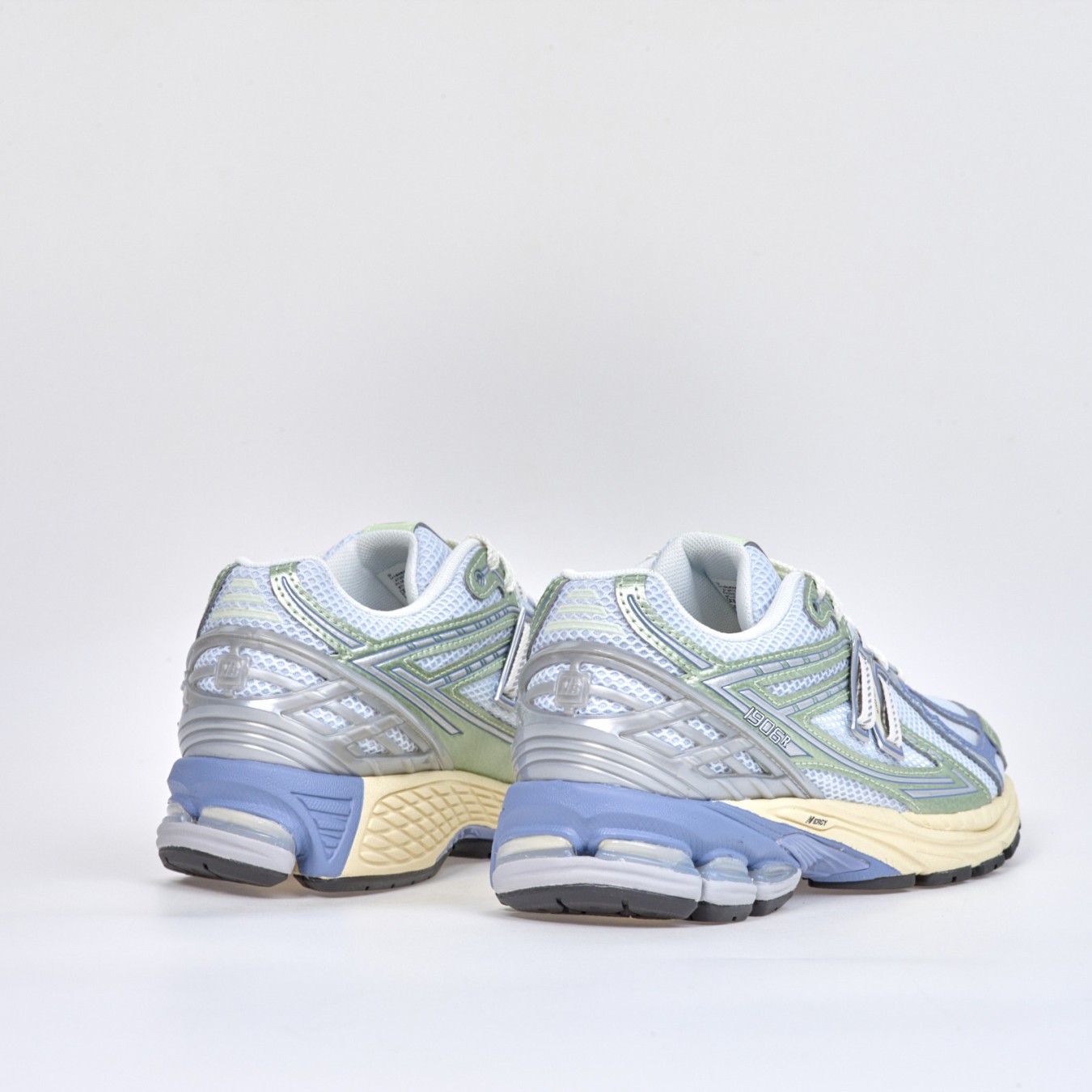 New Balance 1906R