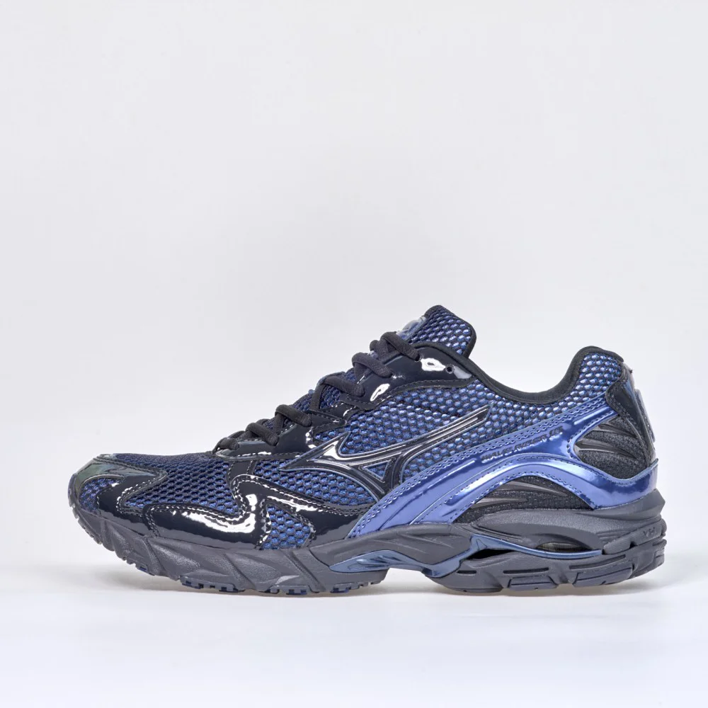 Mizuno x END. Wave Rider 10 'North Sea' 