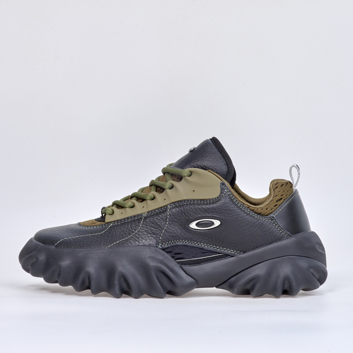 Oakley Factory Team Full Grain Leather Chop Saw
