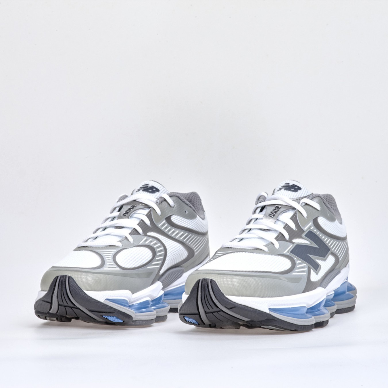 New Balance Abzorb 2000