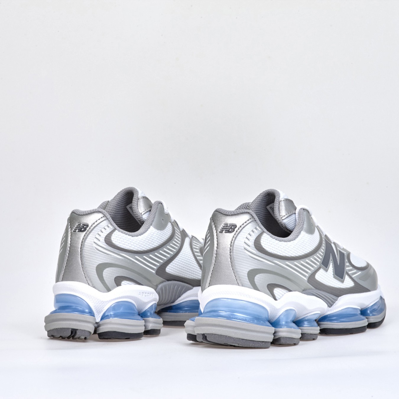 New Balance Abzorb 2000