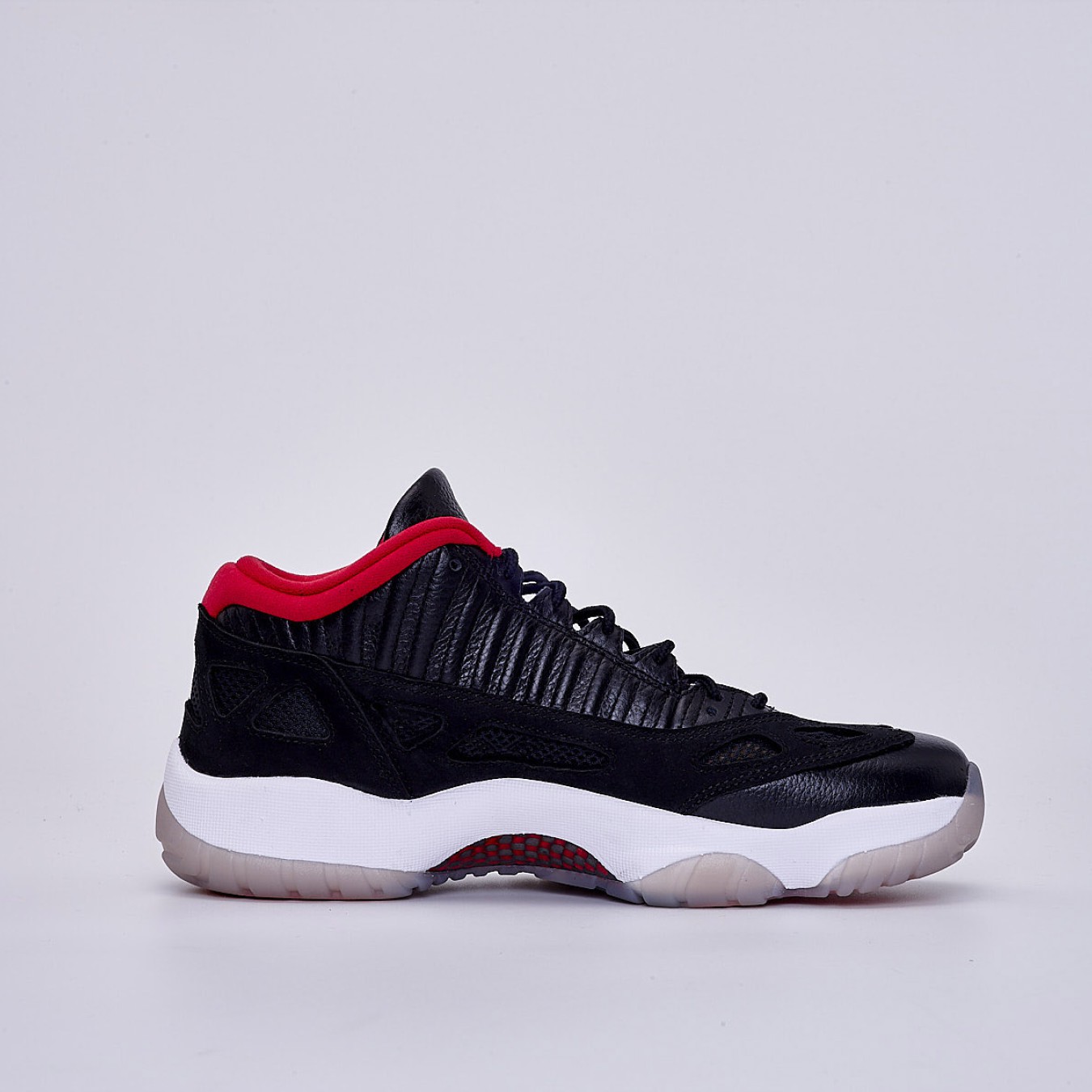 Air Jordan 11 Retro Low IE