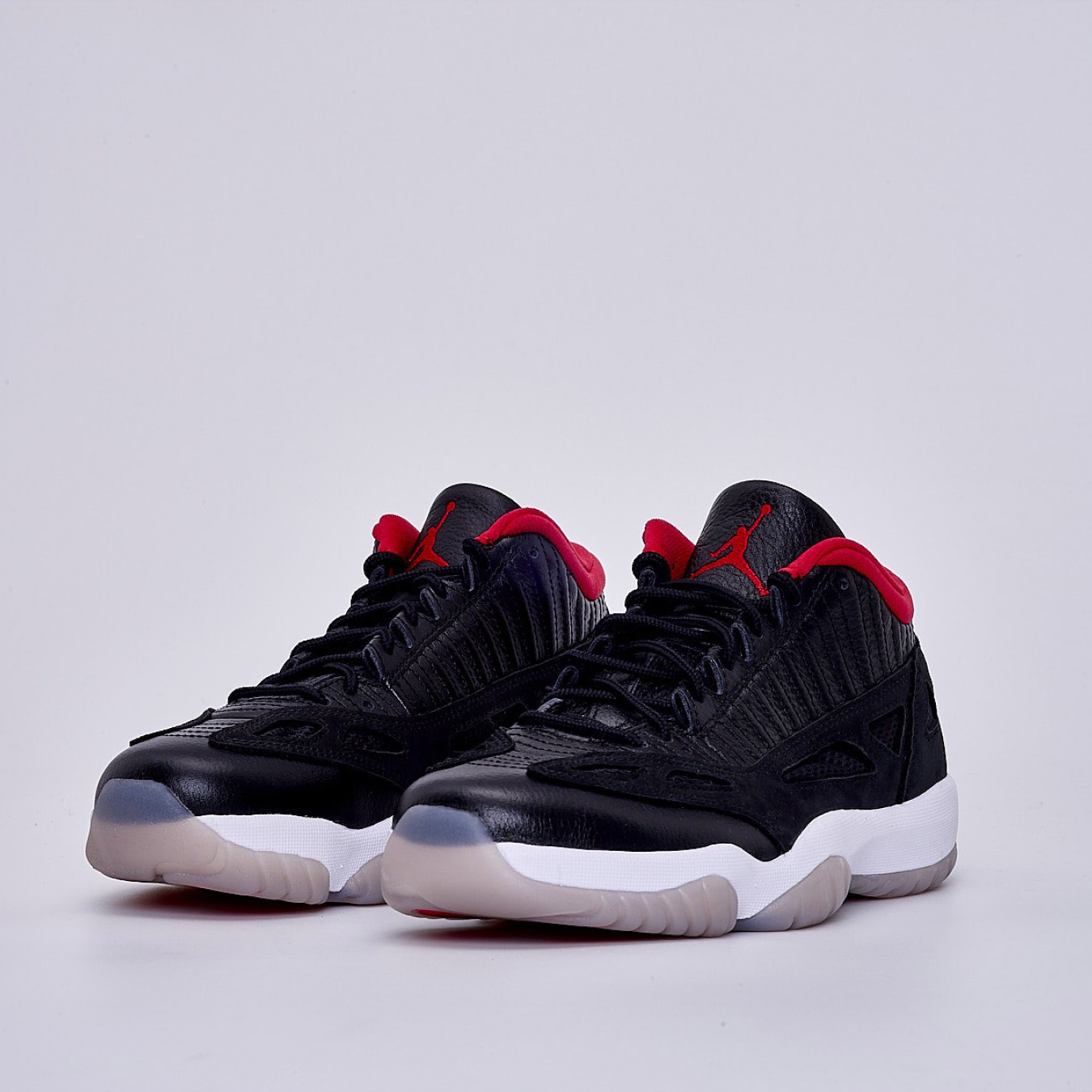 Air Jordan 11 Retro Low IE