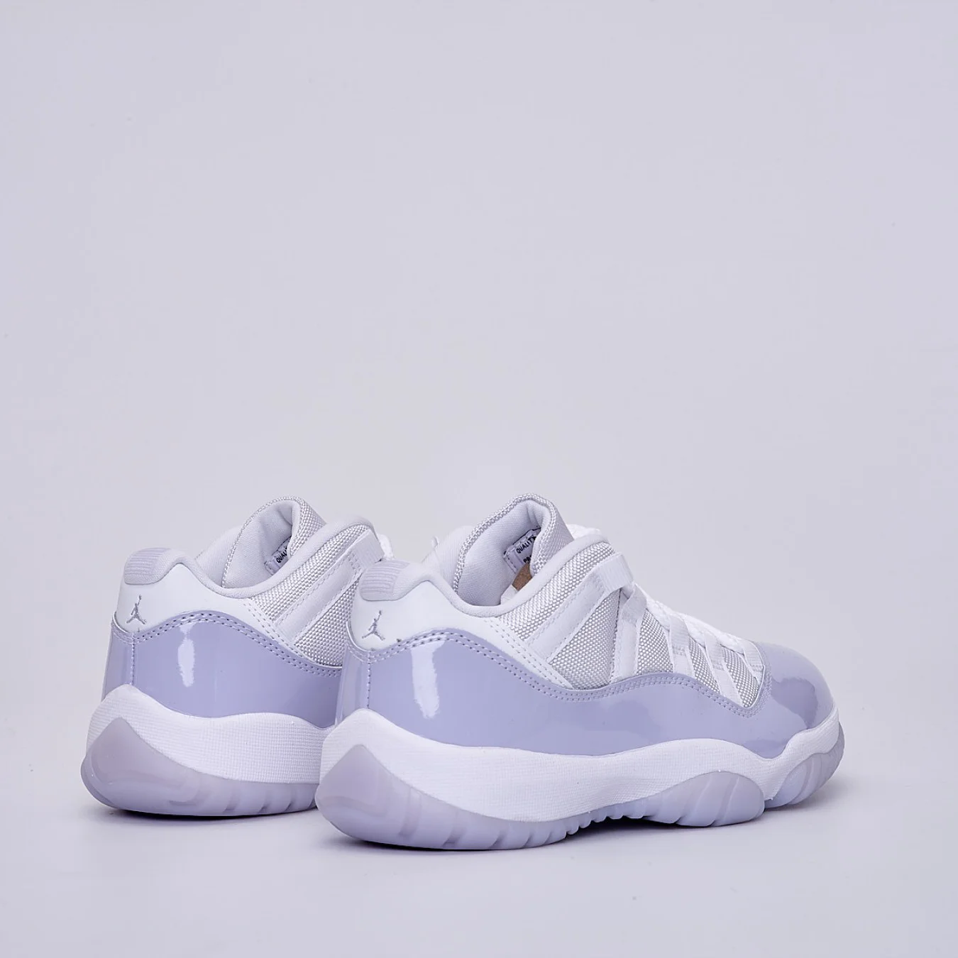 Air Jordan 11 Retro Low W
