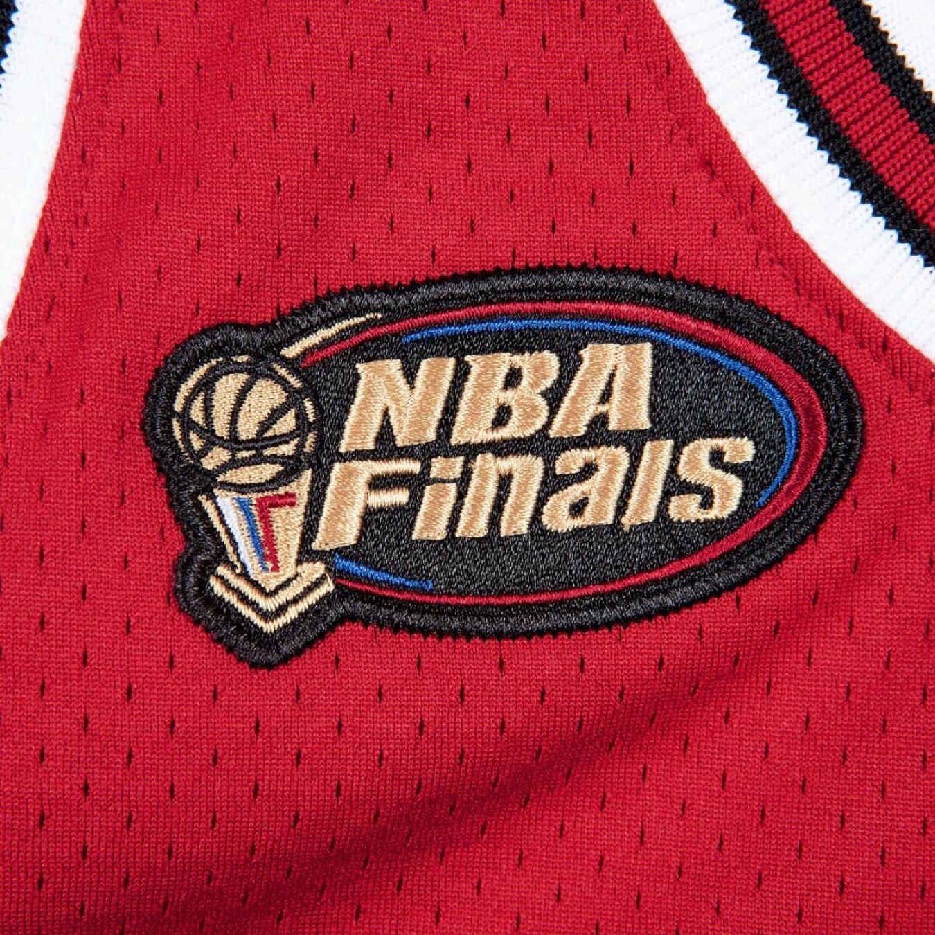 Mitchell & Ness Authentic Jersey Chicago Bulls Road Finals 1997-98 Michael Jordan