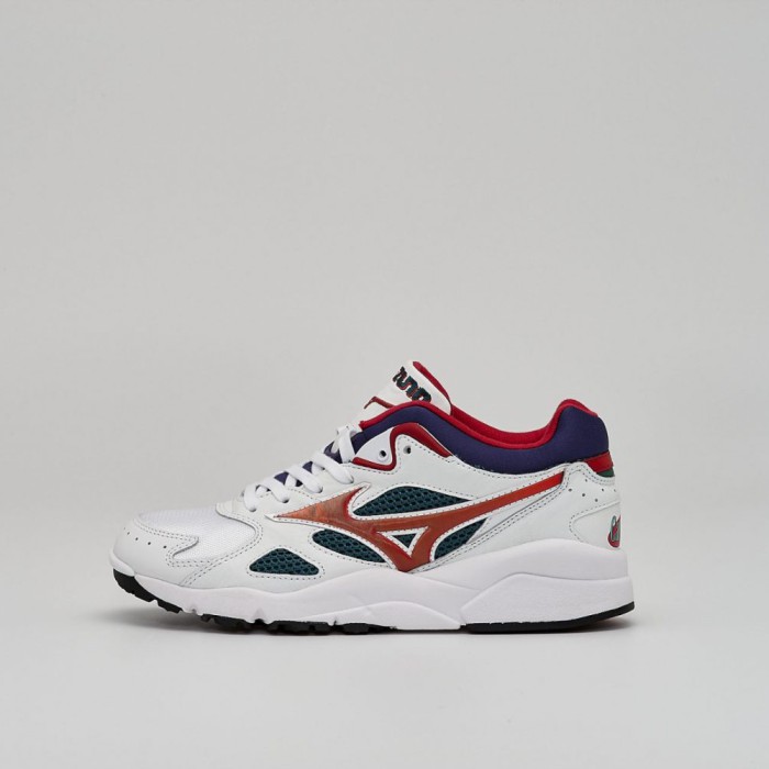 Mizuno x Carefree Sky Medal