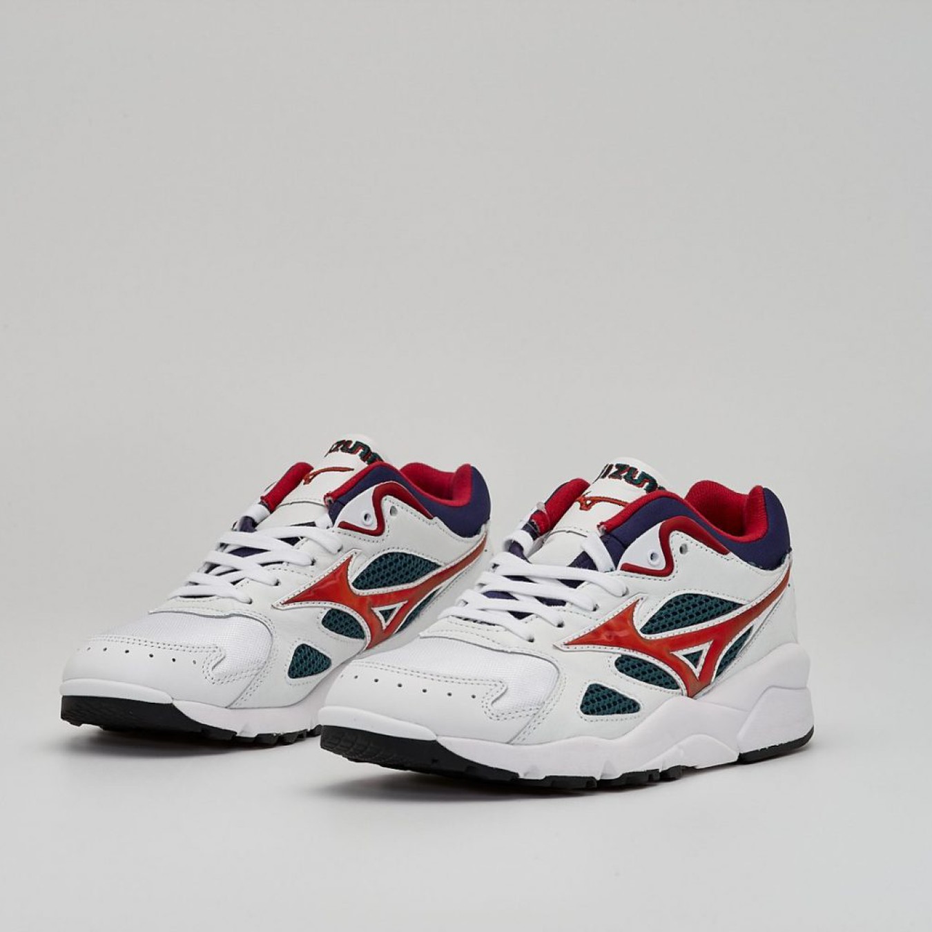 Mizuno x Carefree Sky Medal
