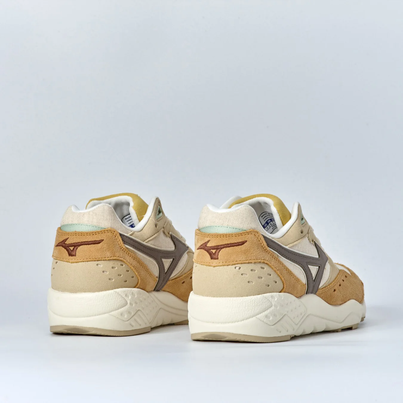 Mizuno Contender 'Beekeeping'