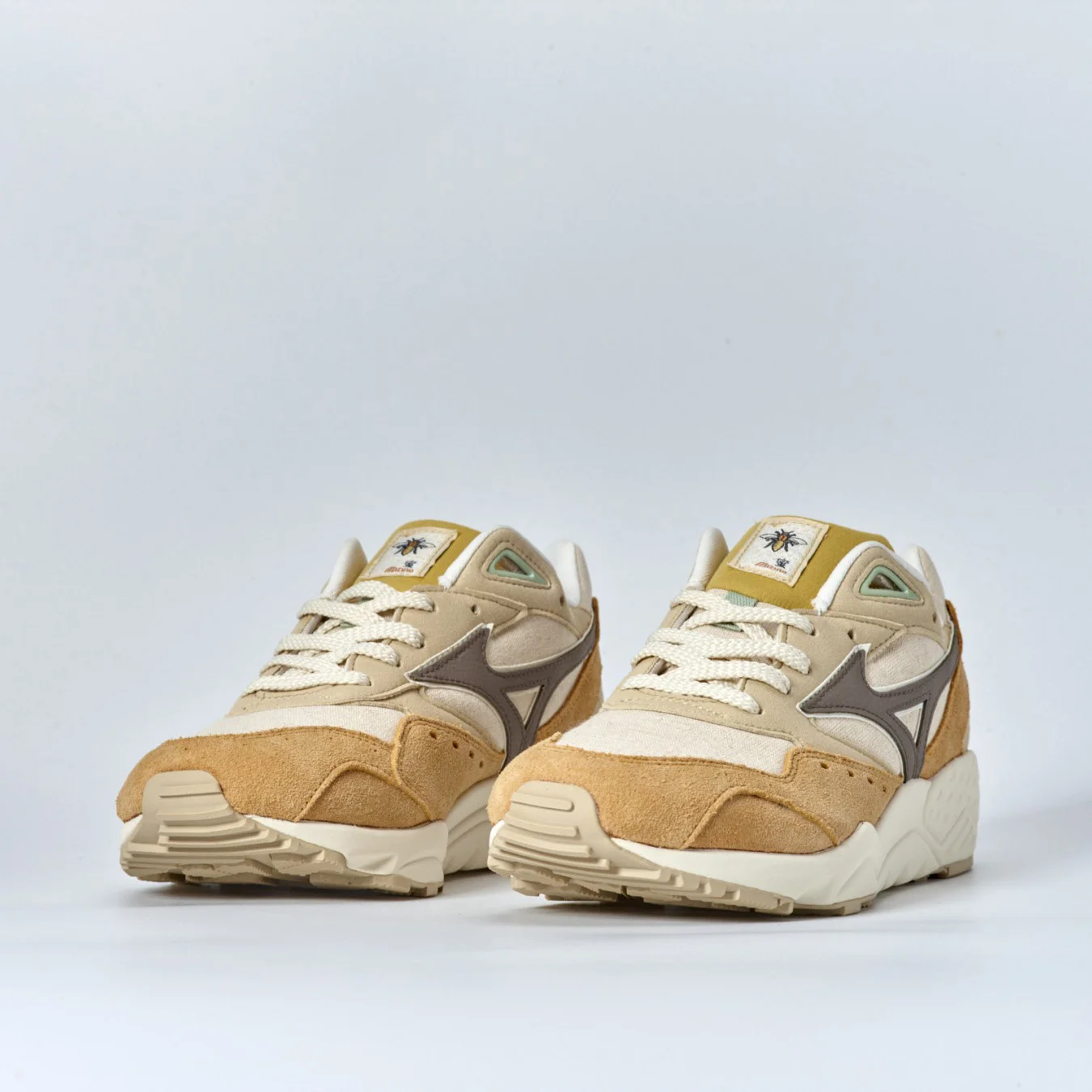 Mizuno Contender 'Beekeeping'