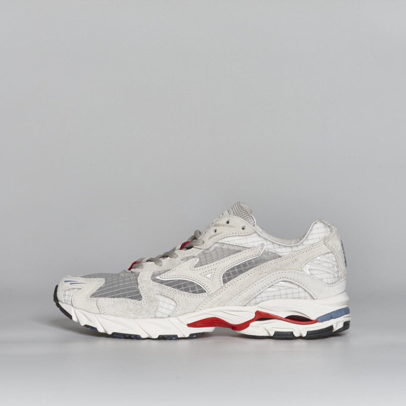 Mizuno Wave Rider 10 x Highsnobiety