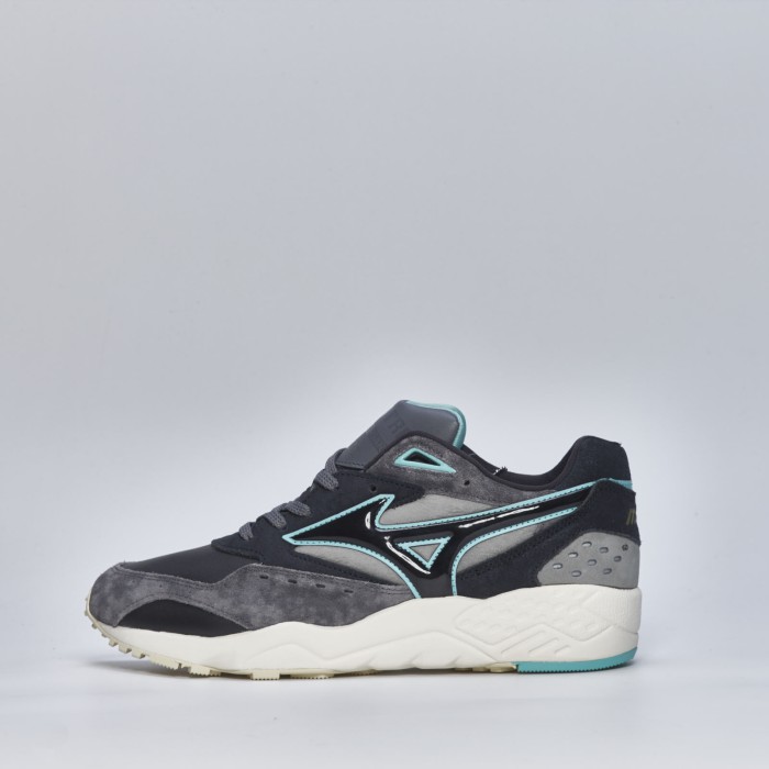 Mizuno Contender x Footpatrol