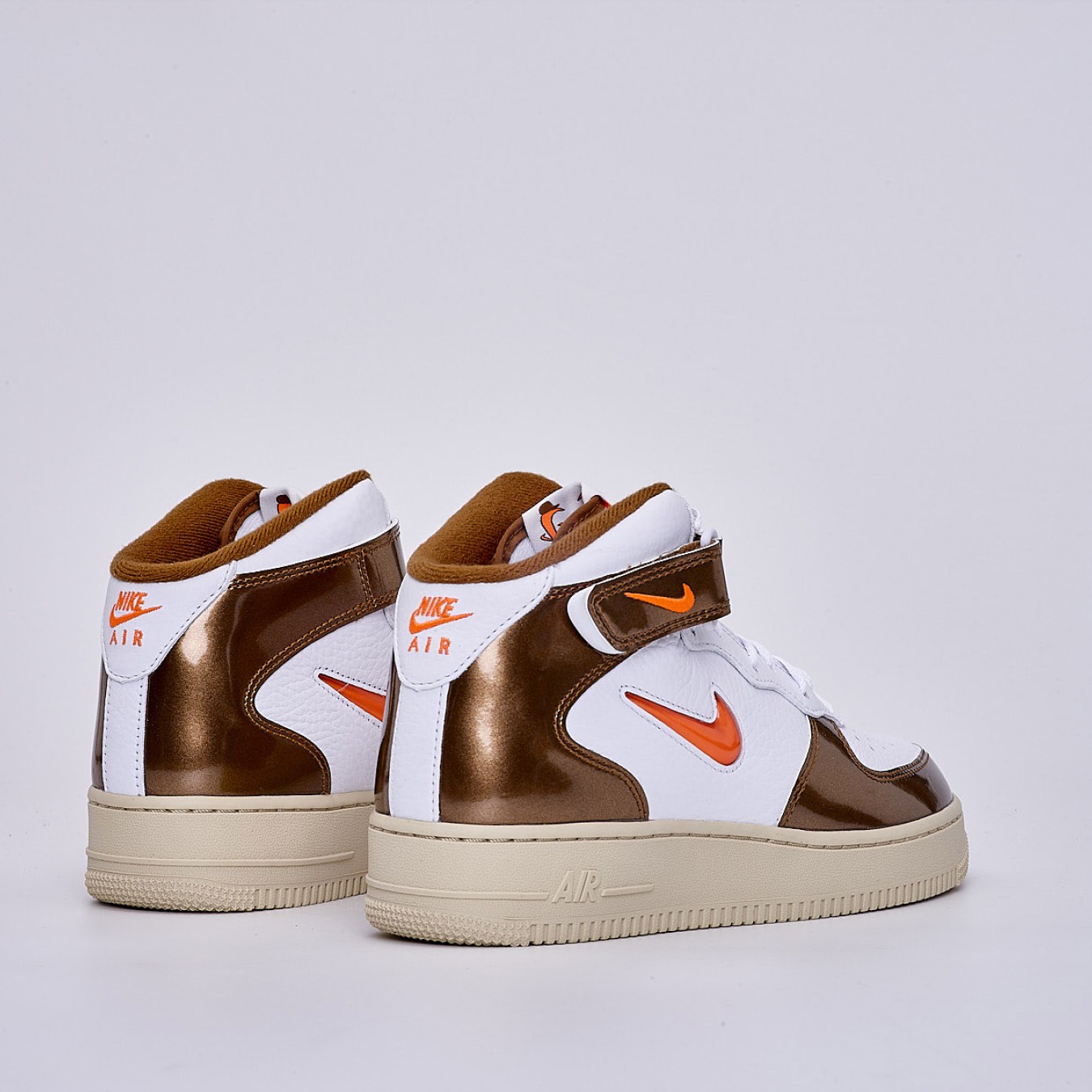 Nike Air Force 1 Mid QS