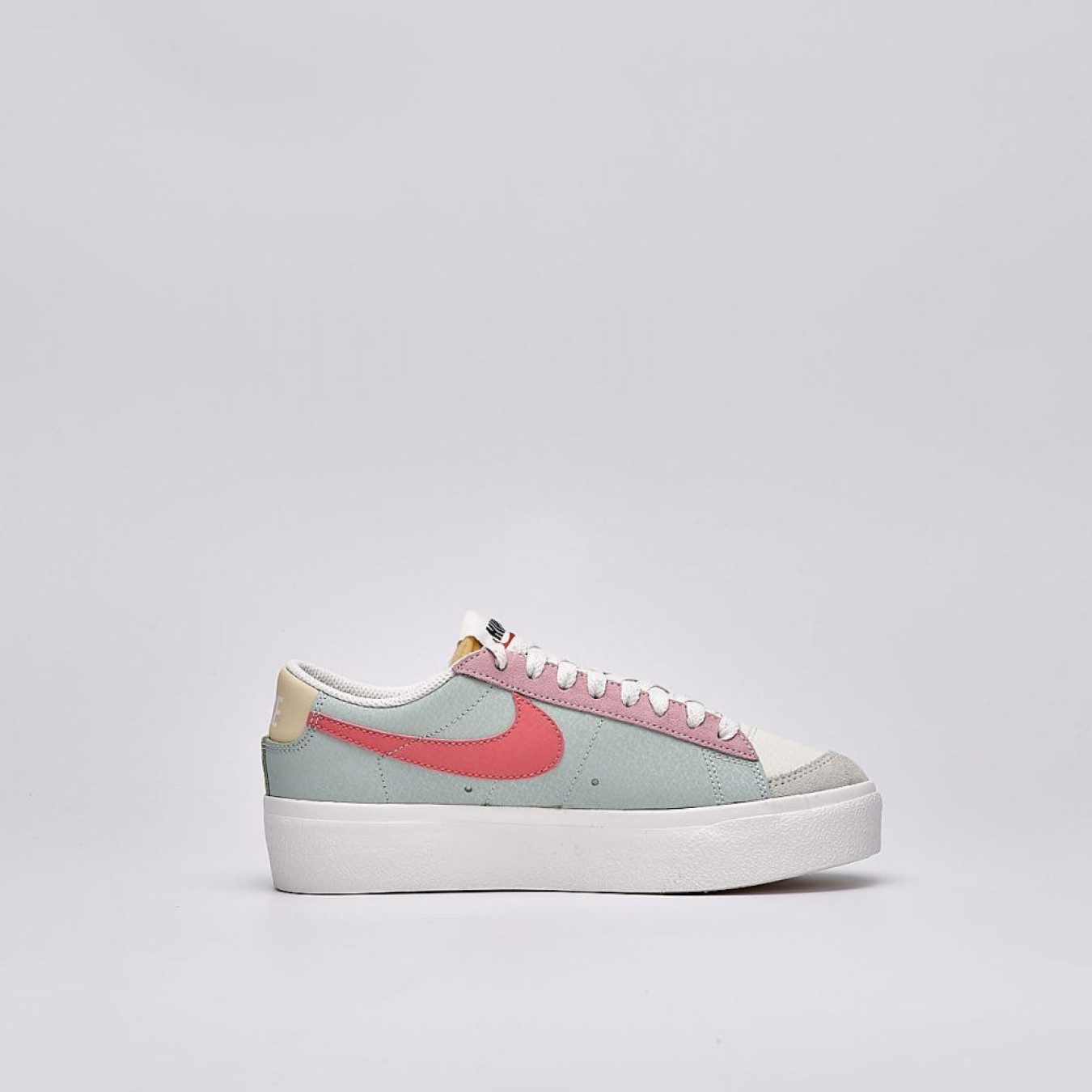 Nike Blazer Low Platform W