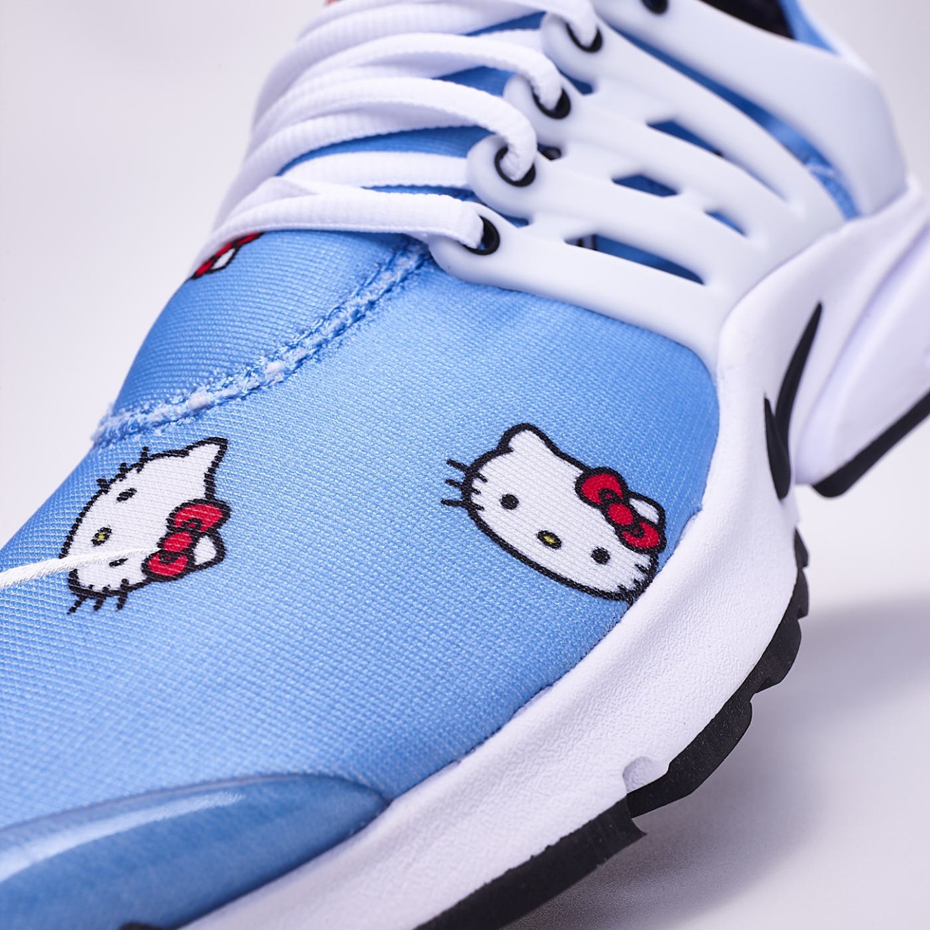 Nike x Hello Kitty Air Presto QS