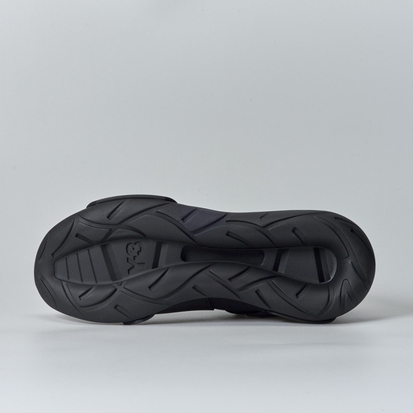Y-3 Qasa