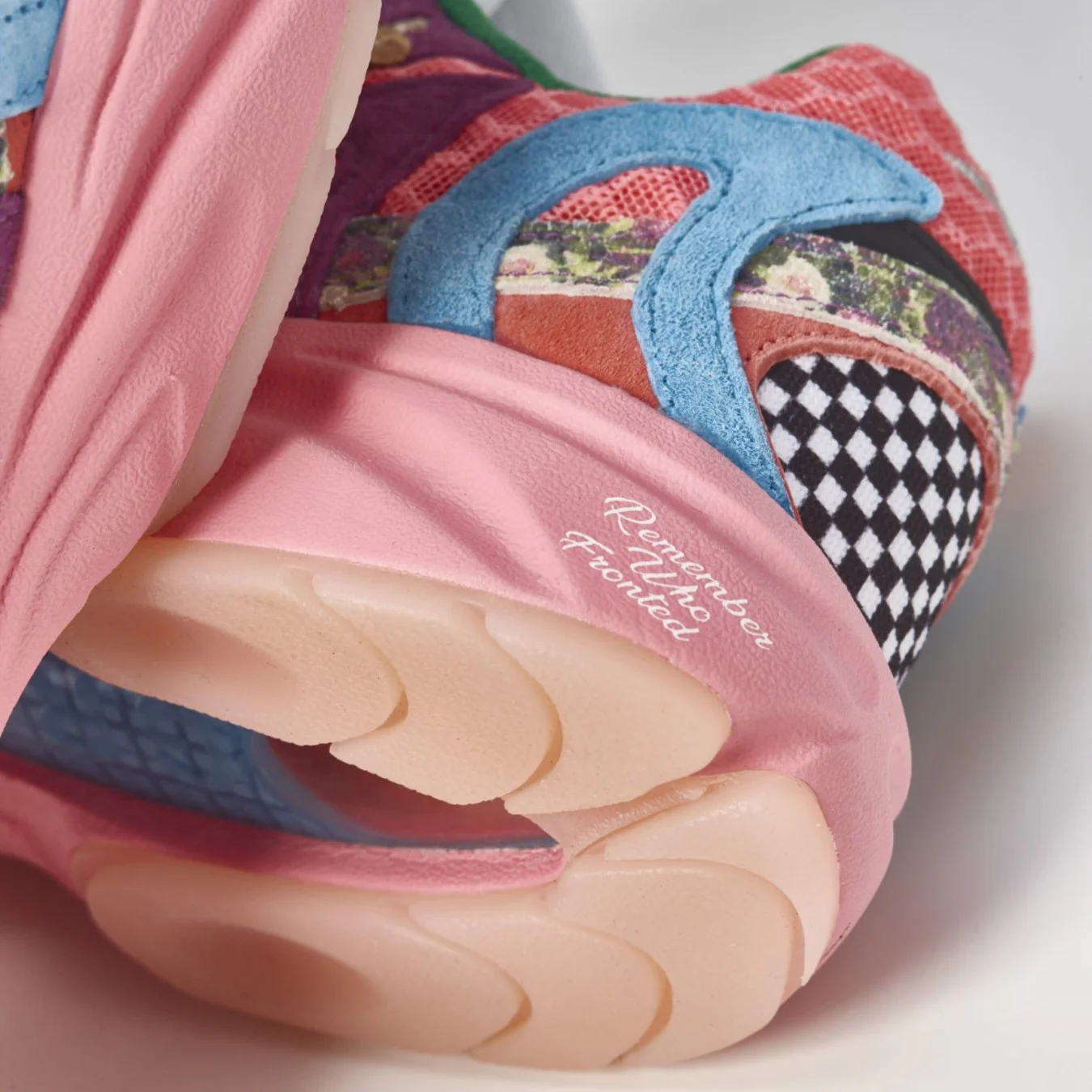 Saucony Grid Azura 2000 x Jae Tips