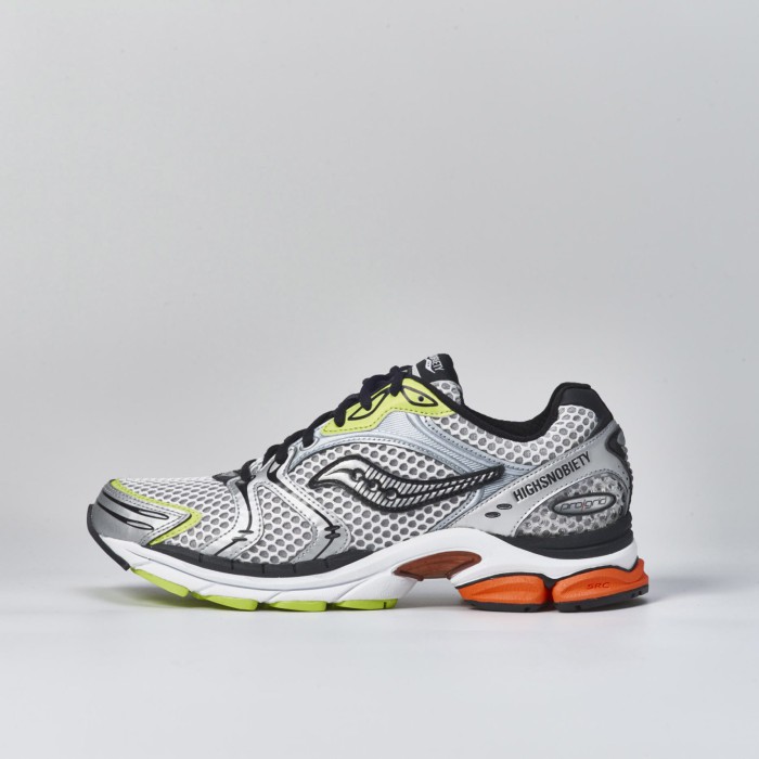 Saucony Pro Grid Triumph 4 x Highsnobiety