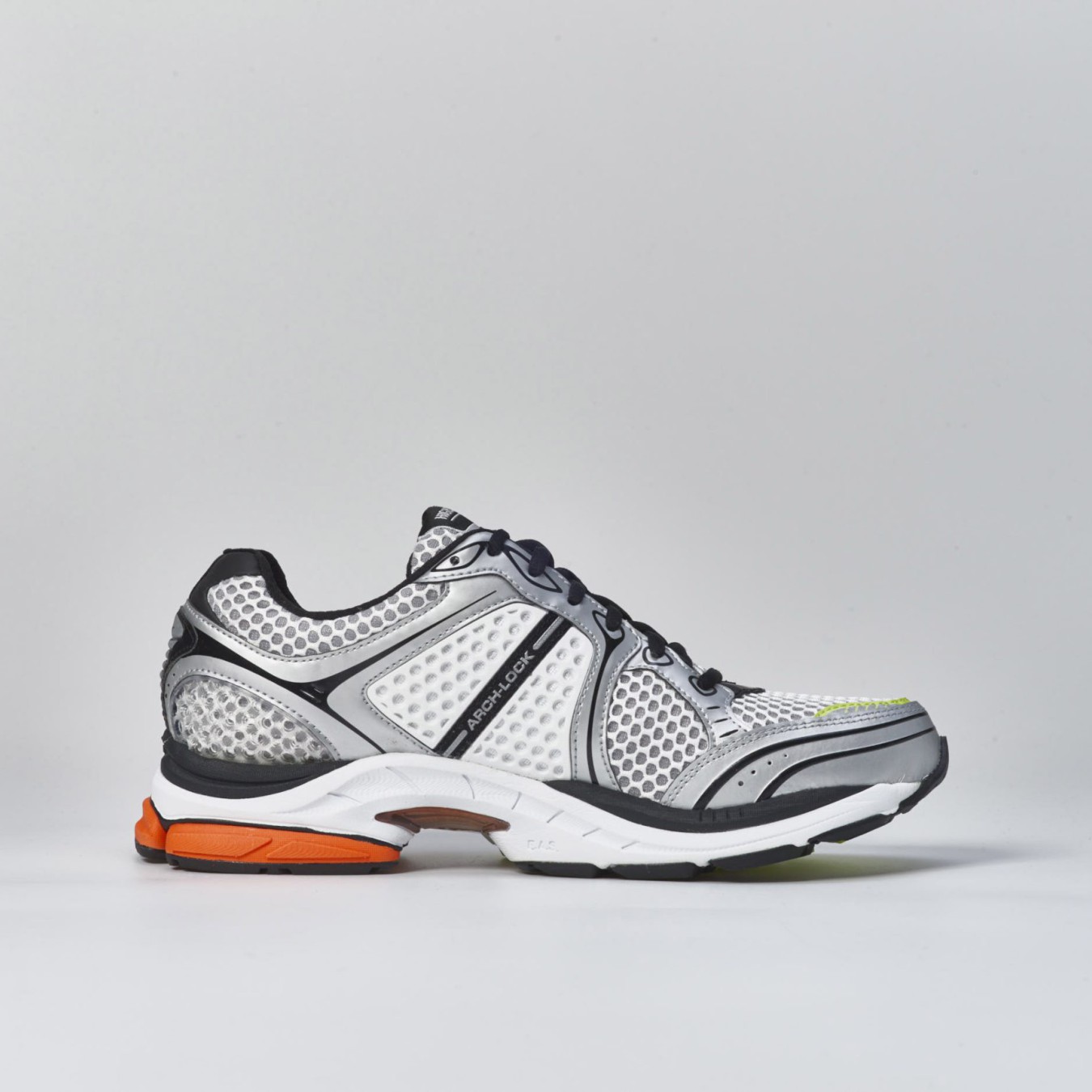 Saucony Pro Grid Triumph 4 x Highsnobiety