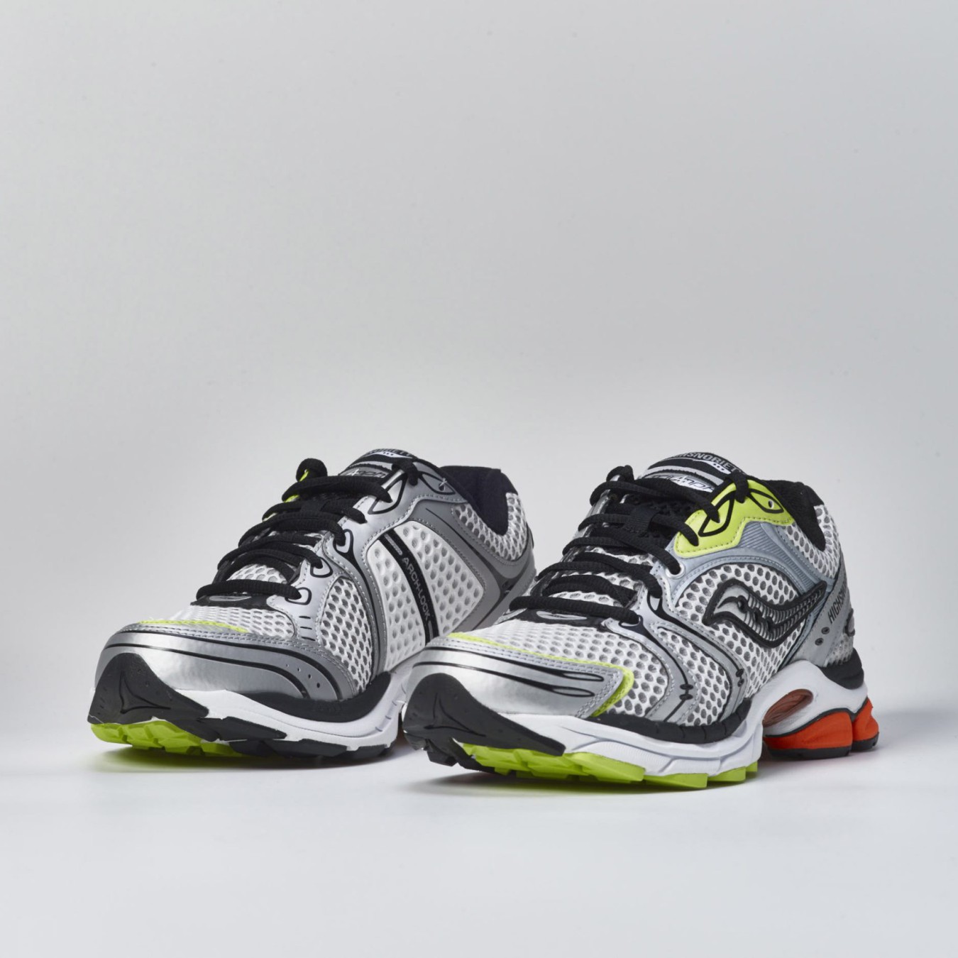 Saucony Pro Grid Triumph 4 x Highsnobiety