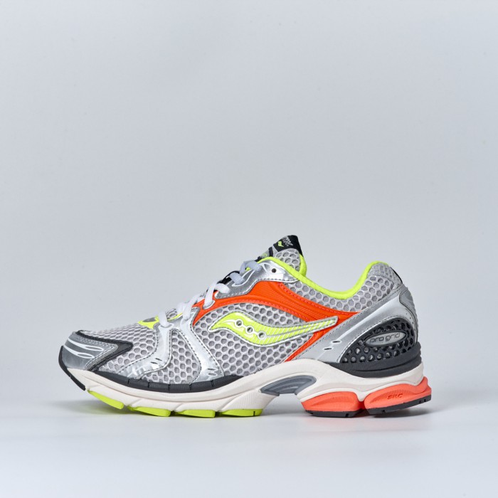Saucony ProGrid Triumph 4 x Bellerose