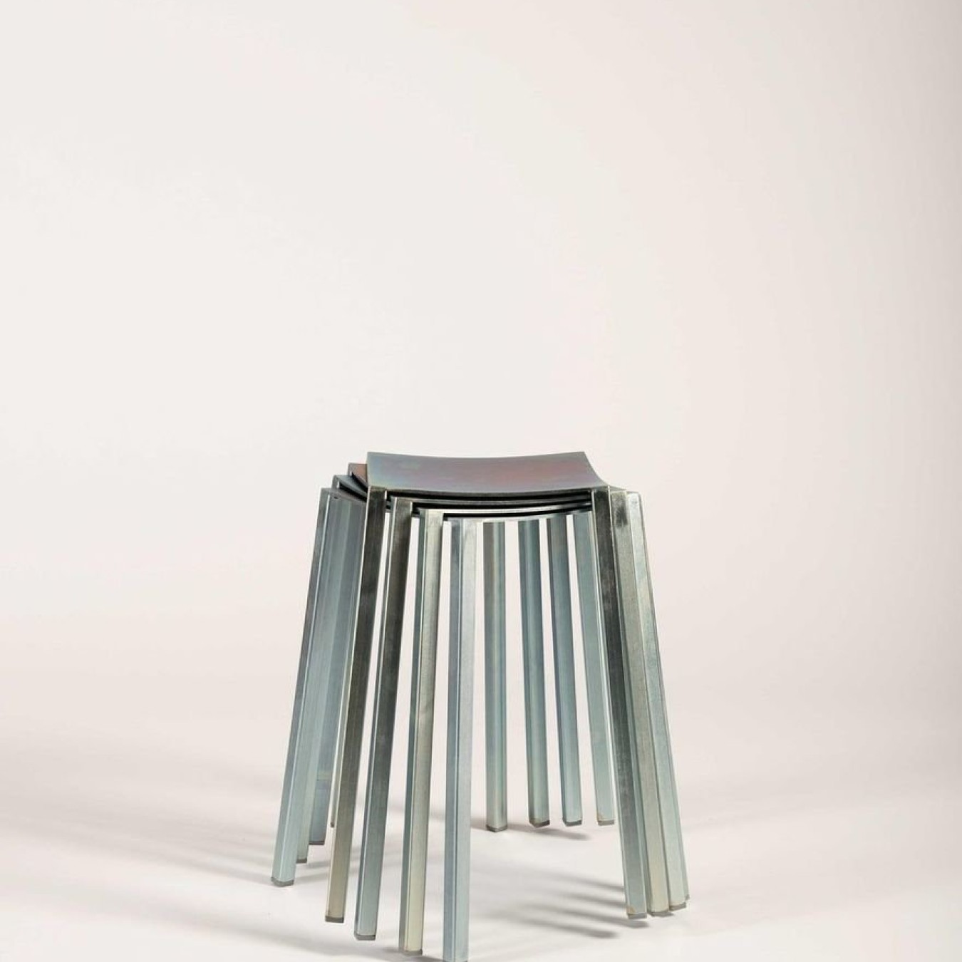 Vormen Stool