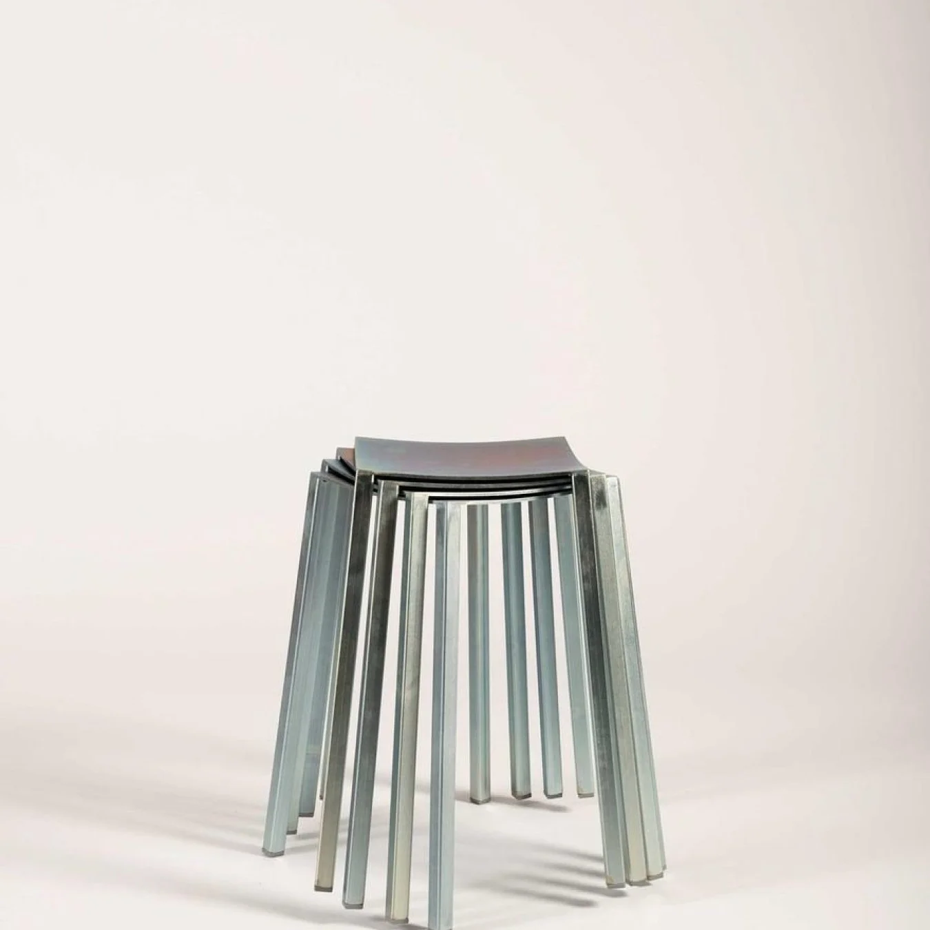 Vormen Stool