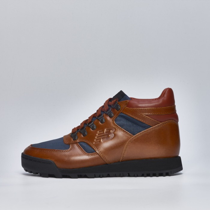 New Balance Rainier